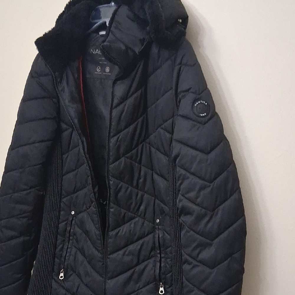 Nautica Women's Black Puffer Coat Med.